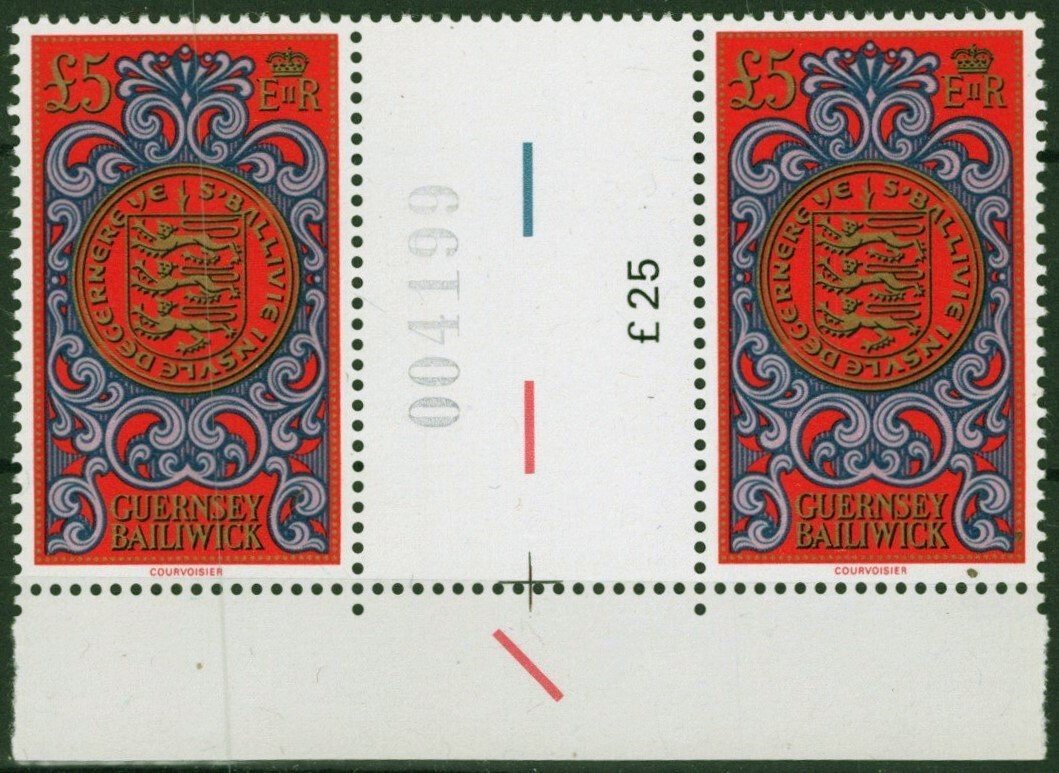 Guernsey 203A MNH Gutter Pairs Royalty Official Seal Currency ZAYIX 021423S148