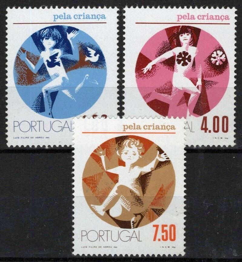Portugal 1177-1179 MNH Children Birds Flowers ZAYIX 031023S126M