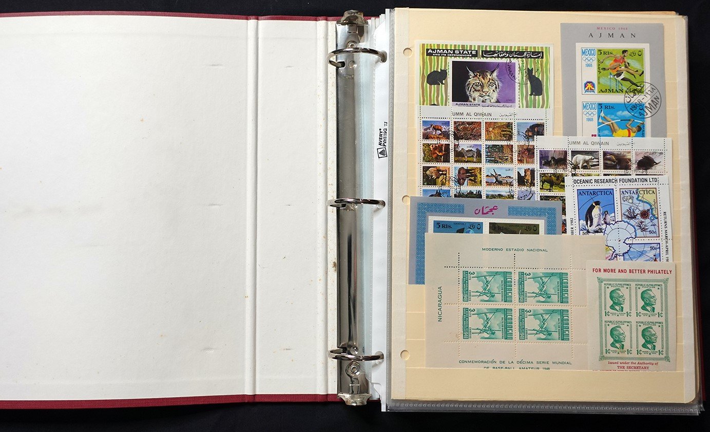 Topical Worldwide Souvenir & Mini Sheet Collection Zayix Stamps 0425-C0002