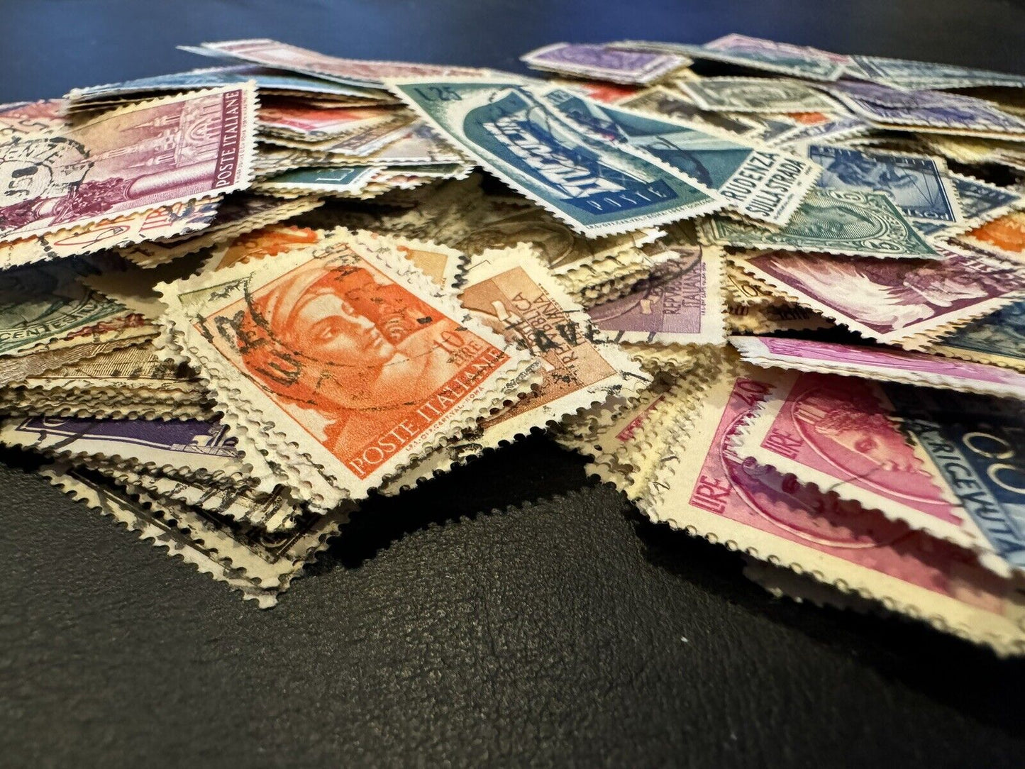 Italy Horde Off Paper Kiloware Mix 100s of Stamps 1.0 oz ZAYIX 1024M0100