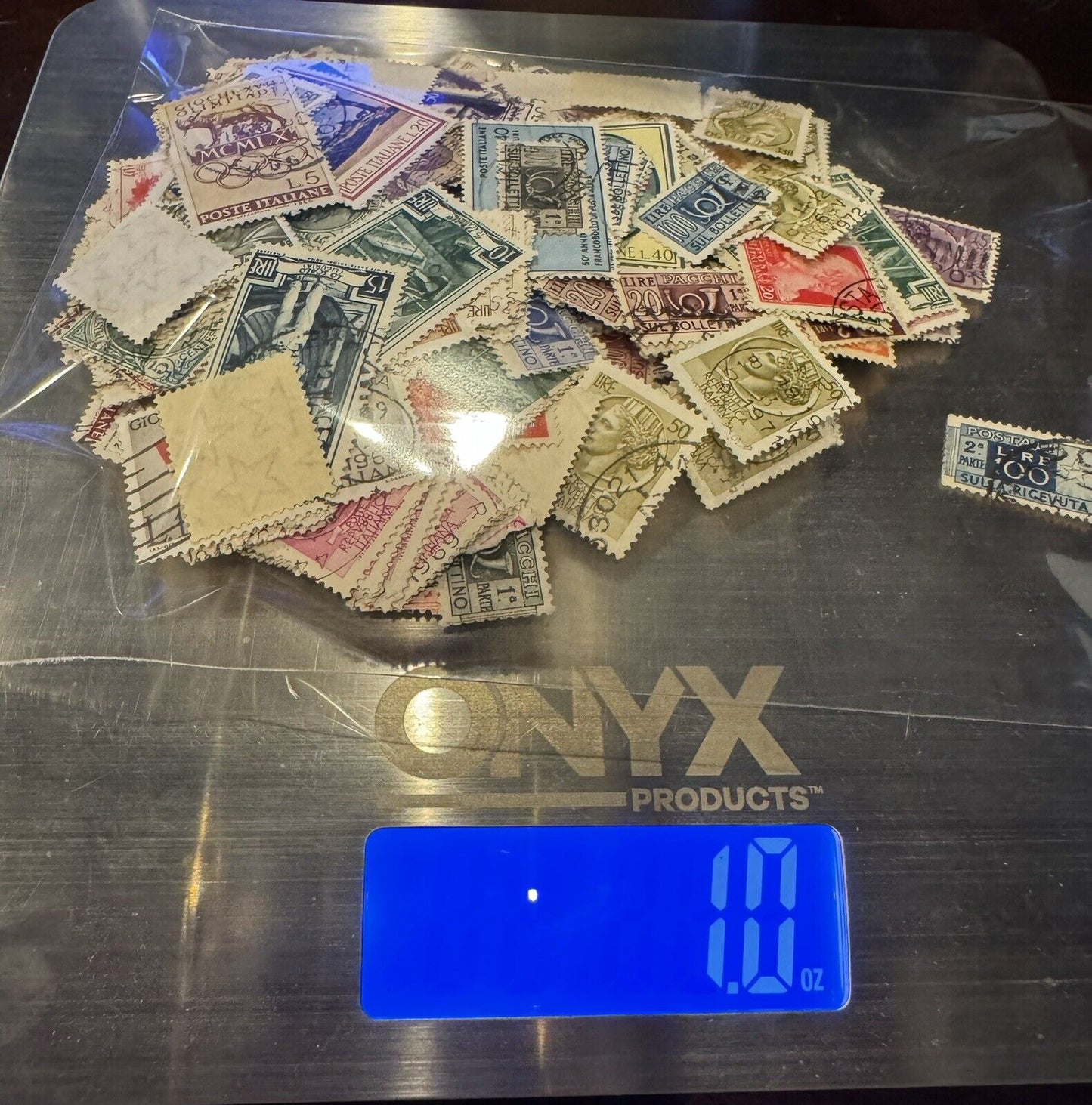 Italy Horde Off Paper Kiloware Mix 100s of Stamps 1.0 oz ZAYIX 1024M0100
