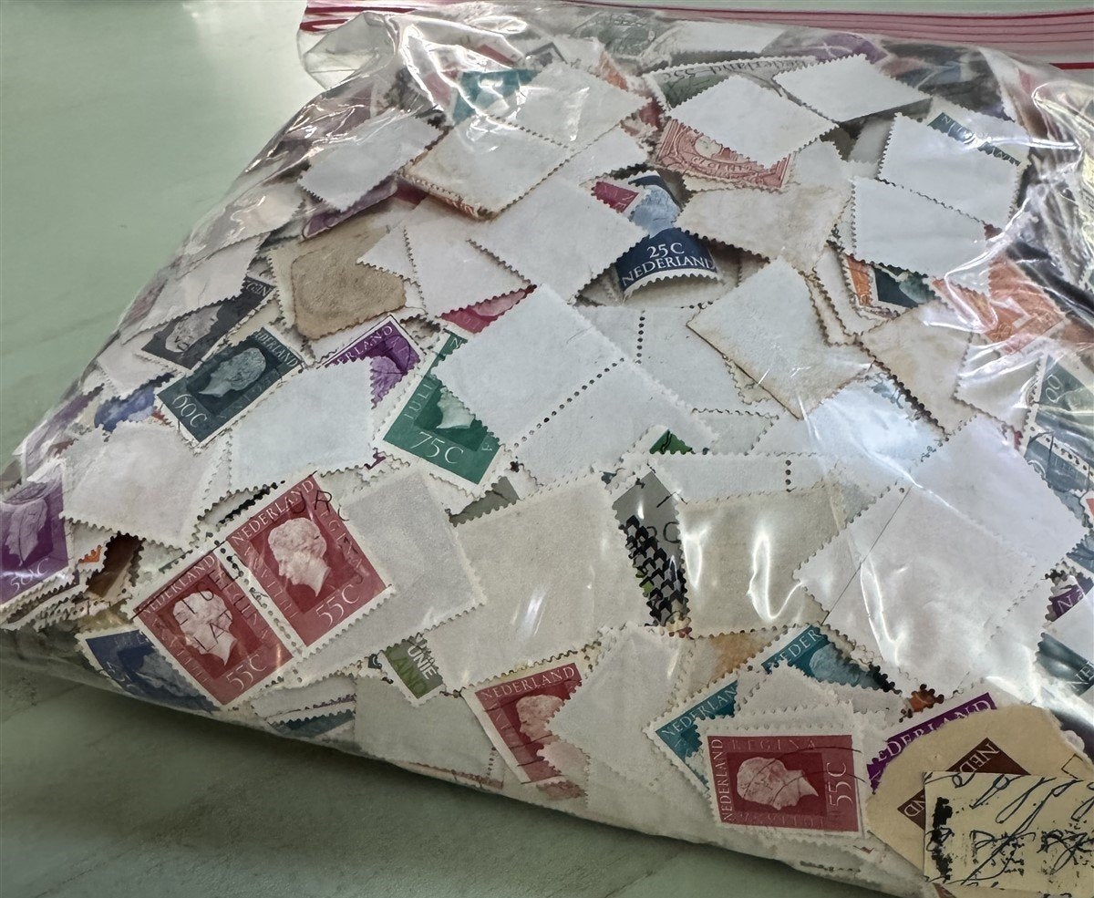 Netherlands 1 lb+ Unchecked Off Paper Kiloware ZAYIX STAMPS 0825L1546