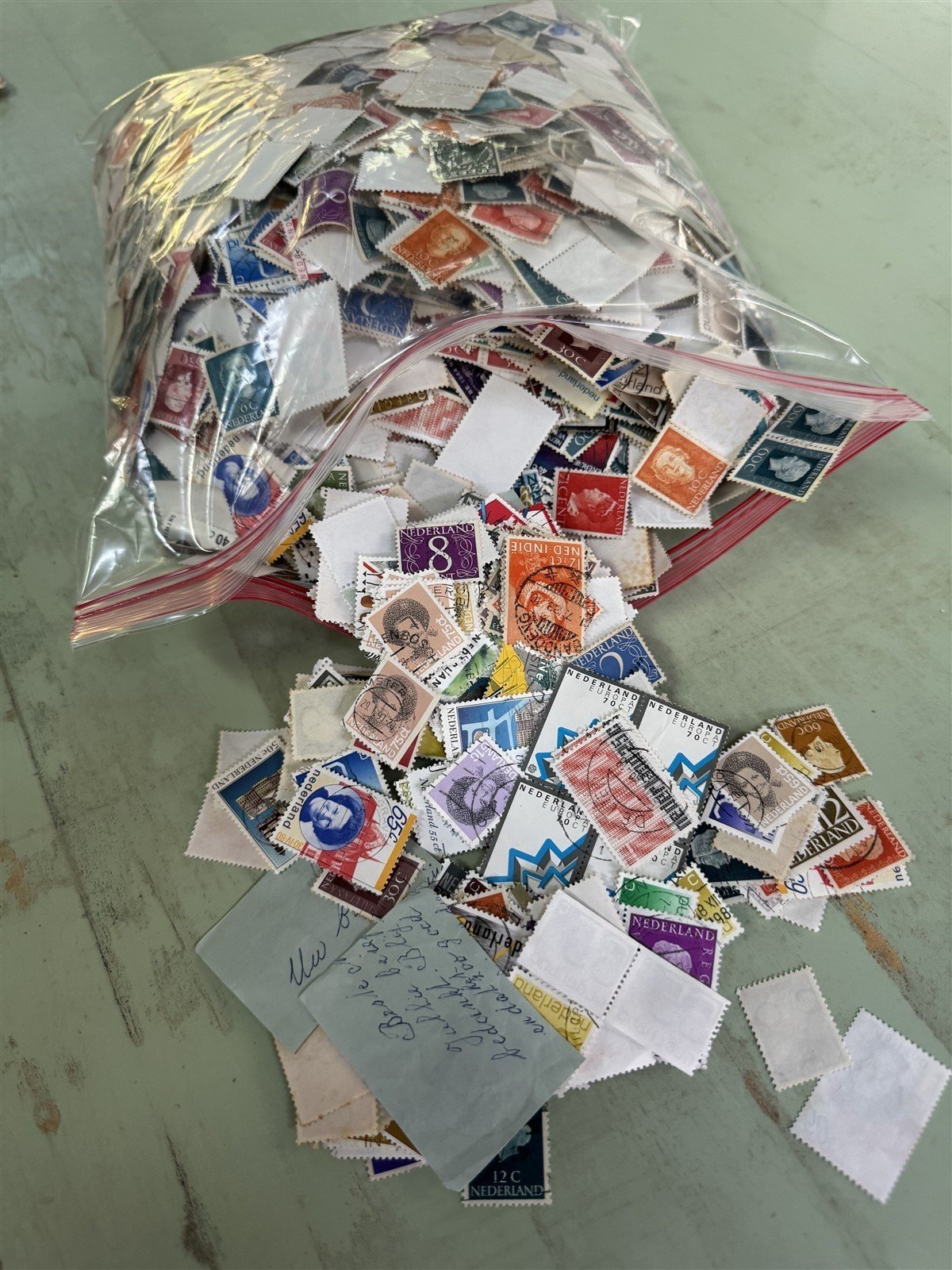 Netherlands 1 lb+ Unchecked Off Paper Kiloware ZAYIX STAMPS 0825L1546