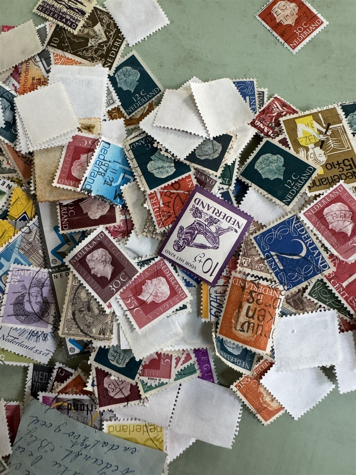 Netherlands 1 lb+ Unchecked Off Paper Kiloware ZAYIX STAMPS 0825L1546