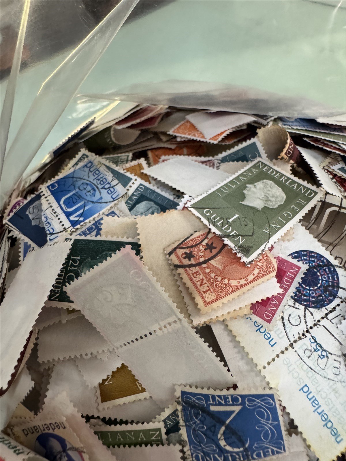 Netherlands 1 lb+ Unchecked Off Paper Kiloware ZAYIX STAMPS 0825L1546