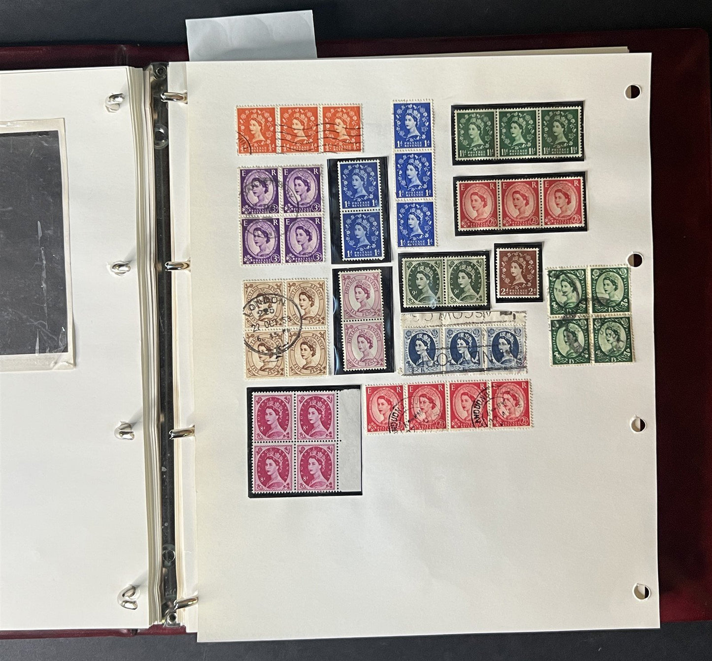 High Value Great Britain Collection in Gibbons Album 1940-1983 ZAYIX 0825G3895