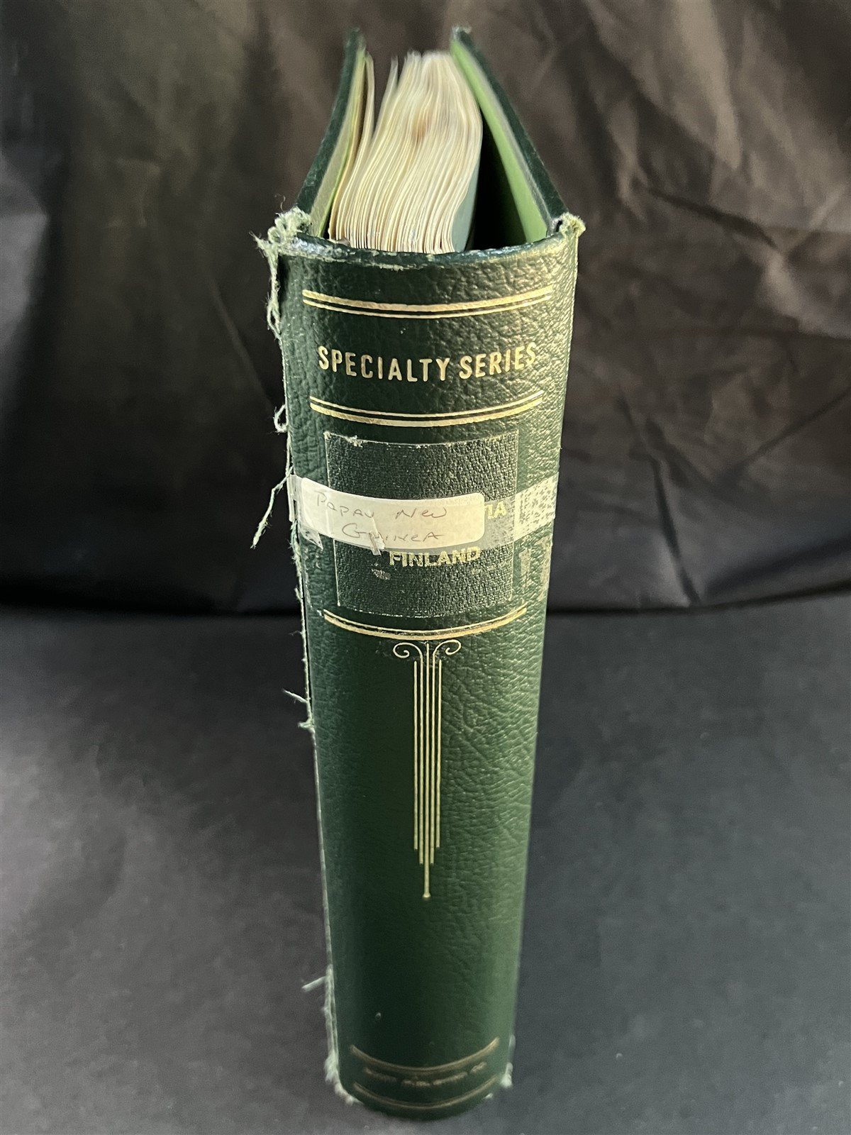 Papua New Guinea mint & used Stamp Colleciton in Scott Ablum ZAYIX 0825G3897