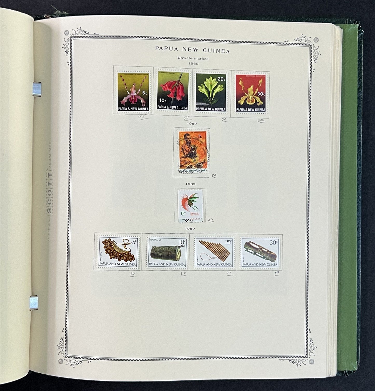 Papua New Guinea mint & used Stamp Colleciton in Scott Ablum ZAYIX 0825G3897
