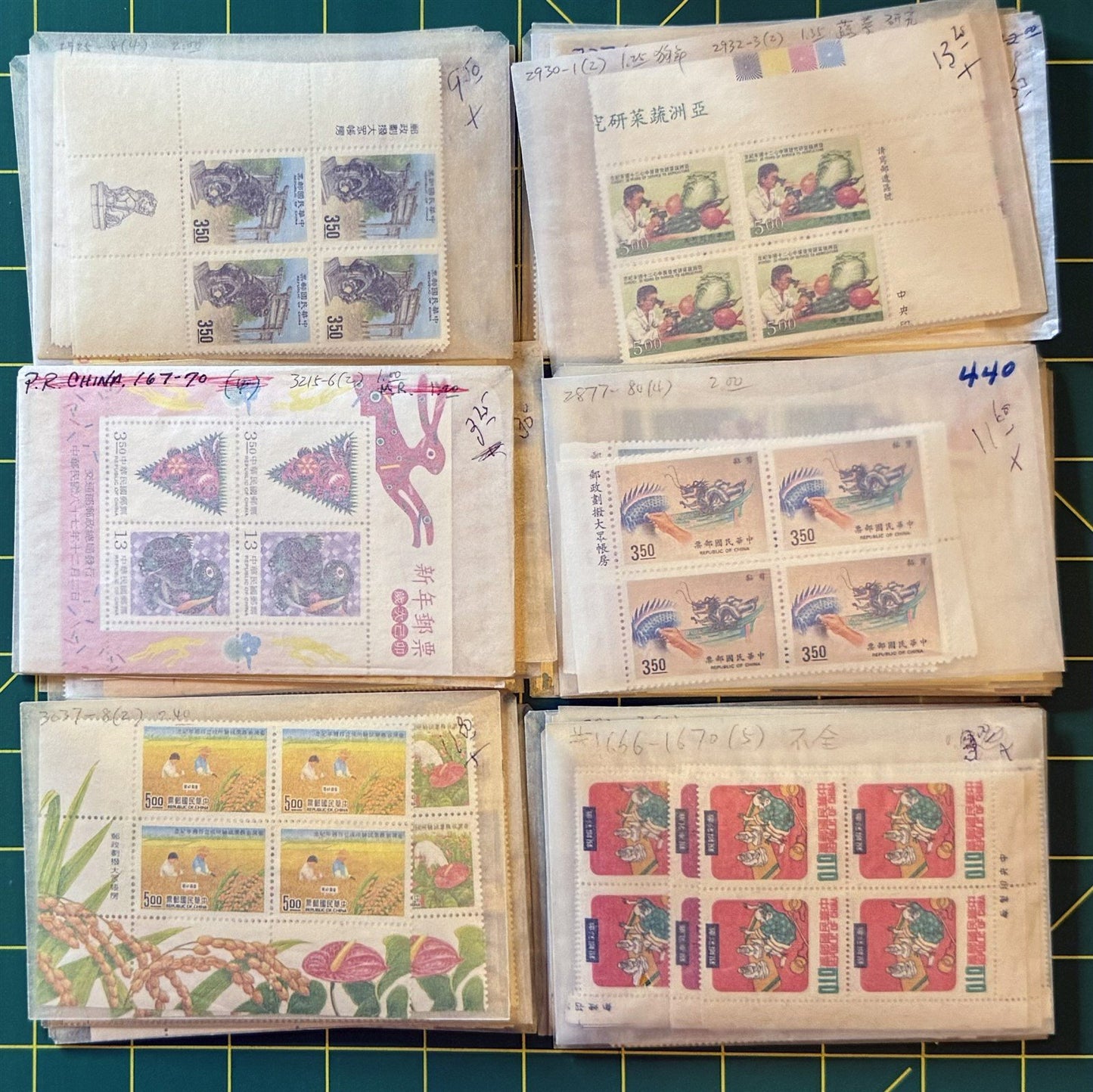 Taiwan (ROC) MNH Dealer's Stock in 40 Glassines CV $415 Zayix Stamps 0825CB4488