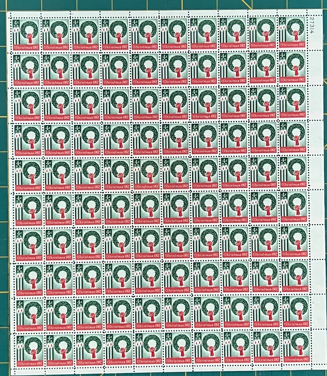 US 1962 4¢ Christmas Wreath Mint Sheet MNH (Scott 1205) ZAYIX