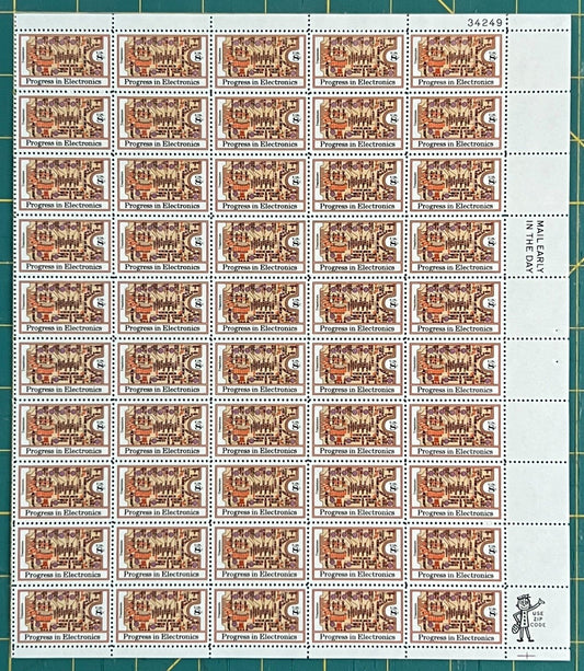 US 1973 8c Transistors & Circuit Board Mint Sheet MNH (Scott 1501) ZAYIX