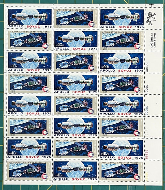 US 1975 10c Apollo Soyuz Pair (PB12) Mint Sheet MNH (Scott 1569-1570) ZAYIX