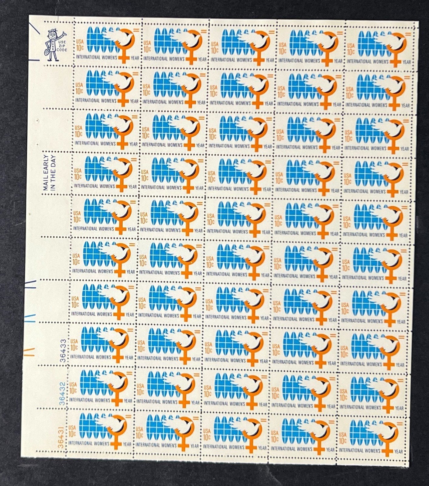 US 1571 Mint Sheet (MNH) International Women's Year (PB6) 10-Cent 1975 ZAYIX