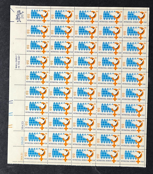 US 1571 Mint Sheet (MNH) International Women's Year (PB6) 10-Cent 1975 ZAYIX