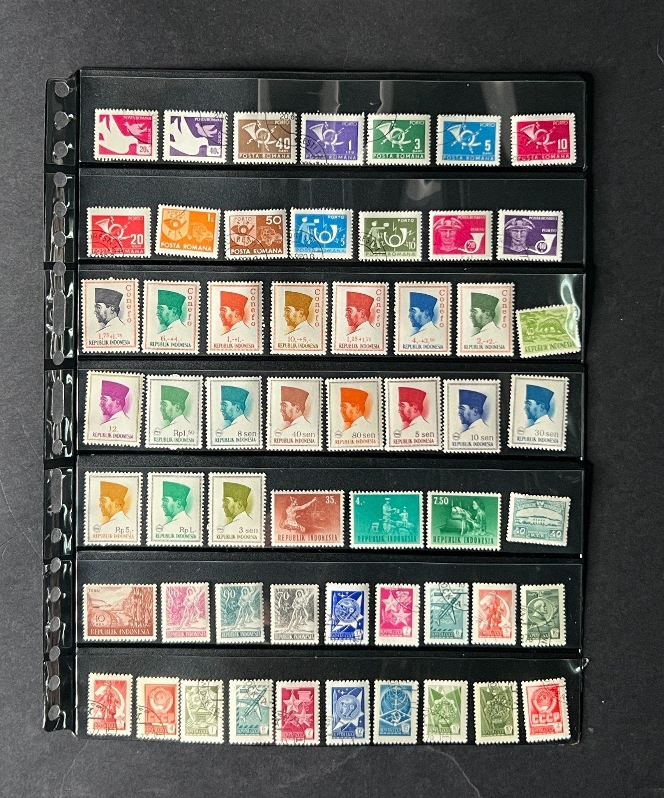 World Stockbook Stamp Collection Hundreds of Stamps Assorted Countries ZAYIX