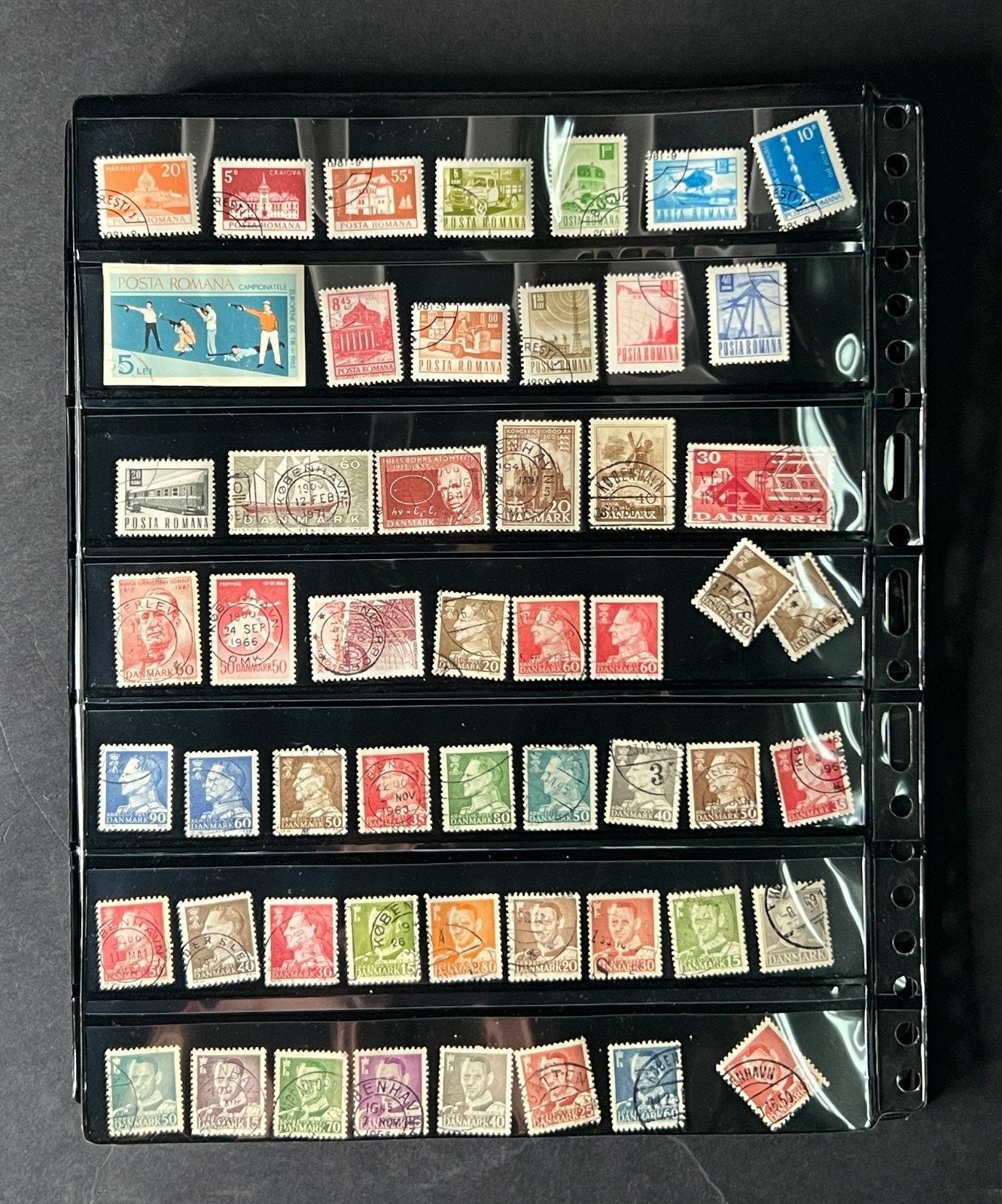 World Stockbook Stamp Collection Hundreds of Stamps Assorted Countries ZAYIX