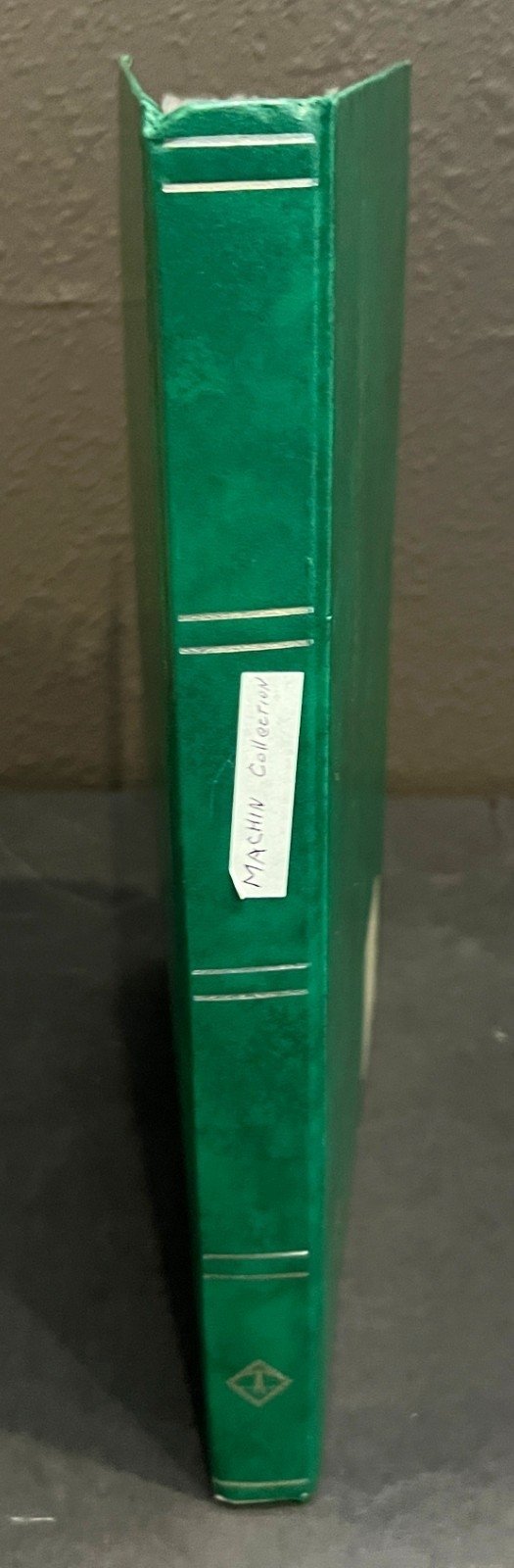 Machin Stamp Collection Stock Book Hundreds of Stamps Mint & Used ZAYIX