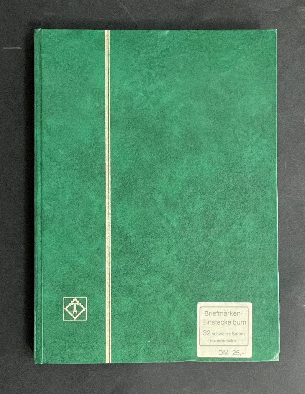 Machin Stamp Collection Stock Book Hundreds of Stamps Mint & Used ZAYIX