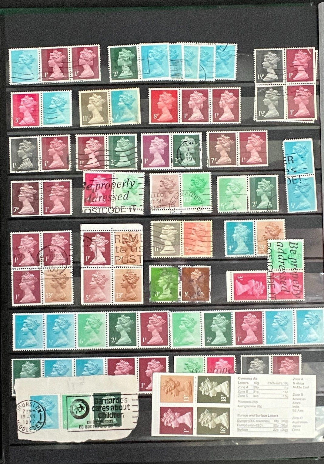 Machin Stamp Collection Stock Book Hundreds of Stamps Mint & Used ZAYIX