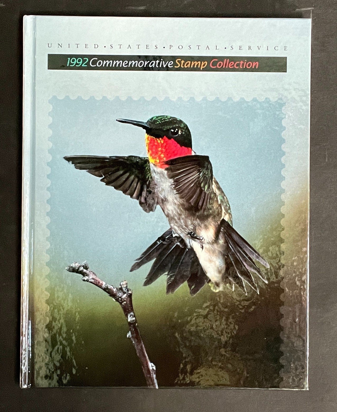 United States The 1992 Commemorative Stamp Yearbook Hard Cover Mint Sets ZAYIX