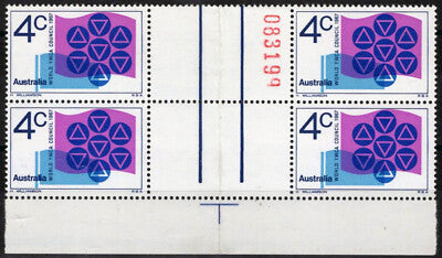 Australia 427 MNH Gutter Pairs Block YWCA Emblems ZAYIX 090223SM19