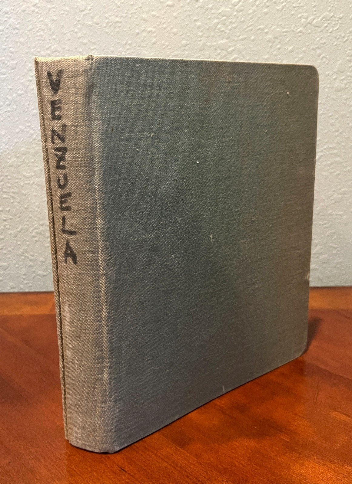 Venezuela Stamp Collection Stock Book Mint & Used Hundreds of Stamps ZAYIX