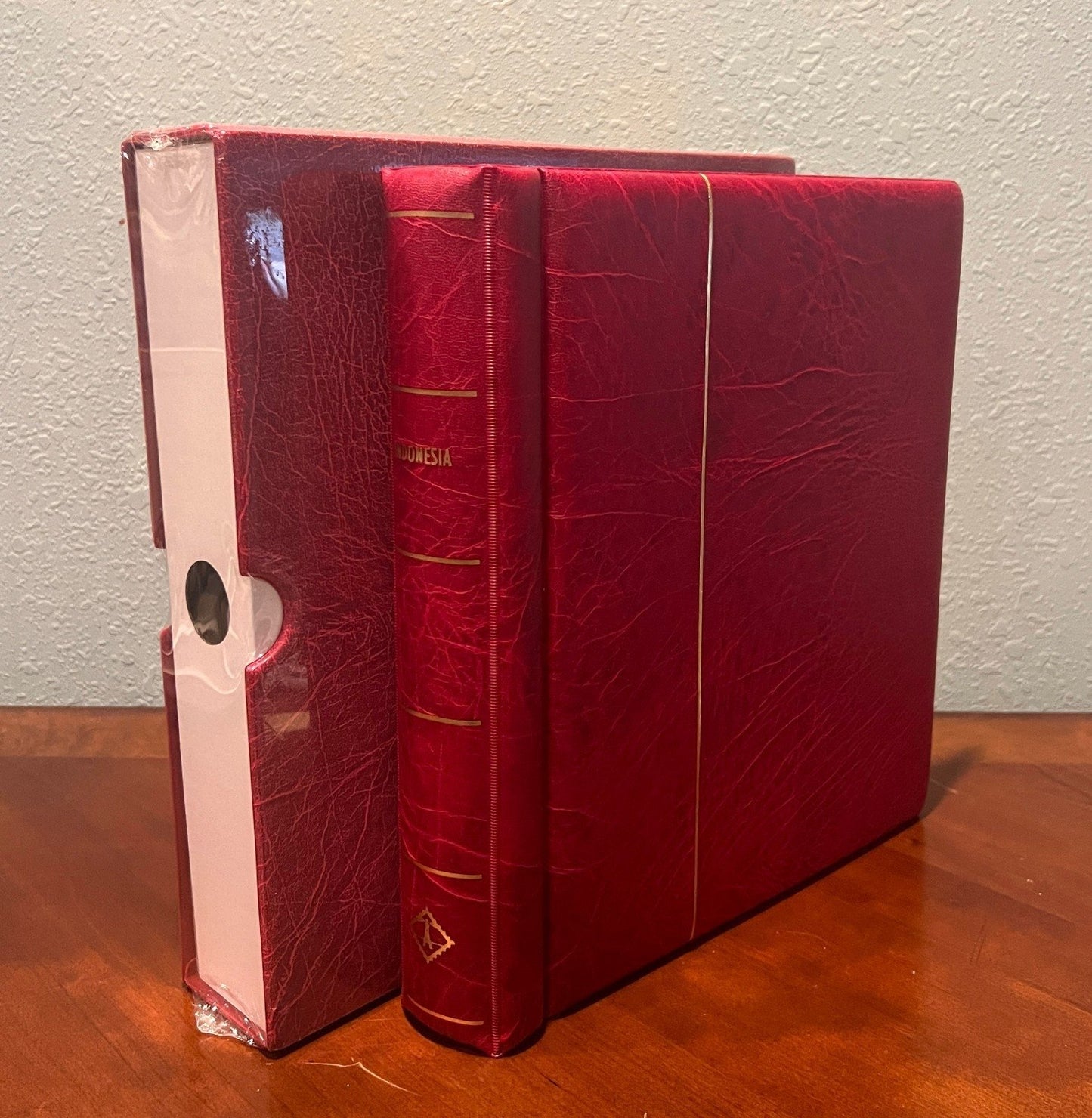Lighthouse Turn Bar Binder & Slipcase Indonesia Album for Stamp Collecting ZAYIX