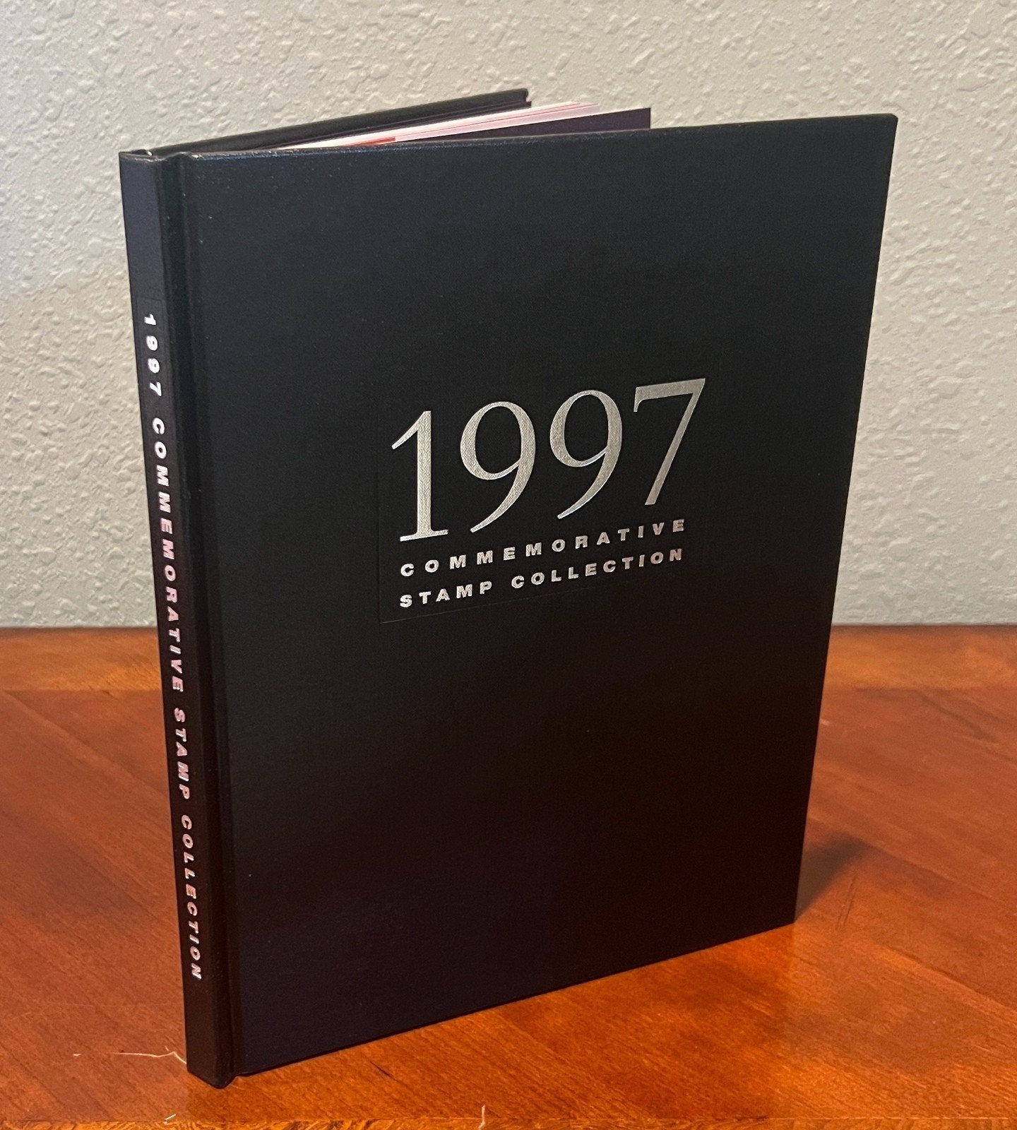 United States 1997 Commemorative Stamp Yearbook Hard Cover Mint Sets ZAYIX
