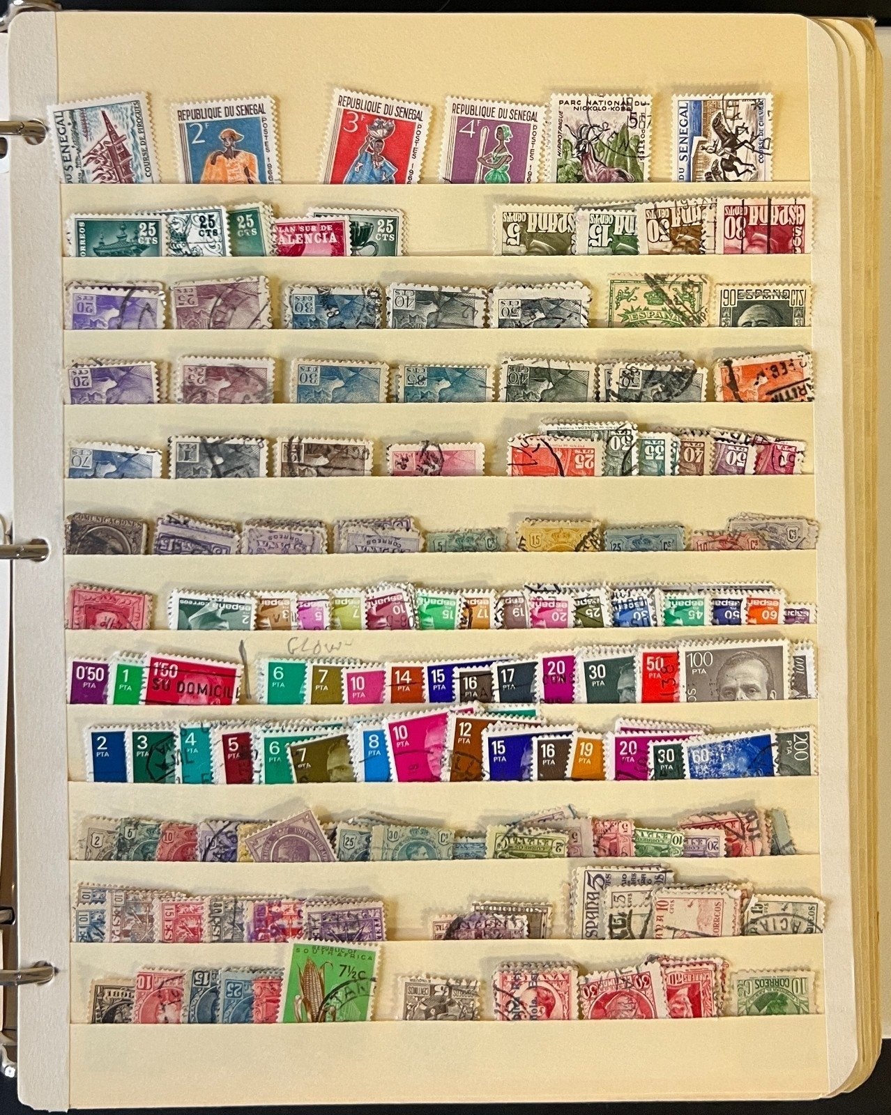 World Wide Stamp Collection 26 Stock Pages Used Thousands of Stamps ZAYIX