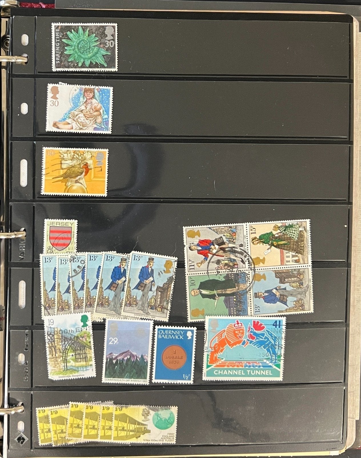 Machin & British Commonwealth Stamp Collection 2 Albums Mint & Used ZAYIX