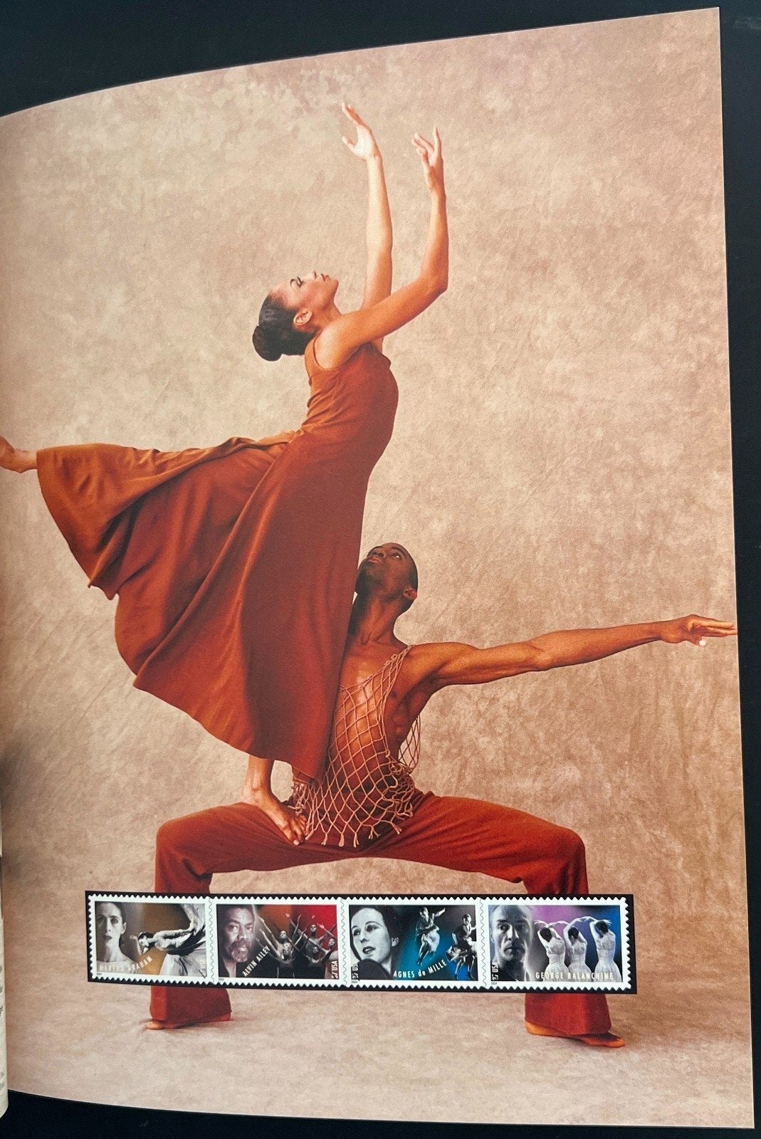 United States 2004 Commemorative Stamp Yearbook Hard Cover Mint Sets ZAYIX