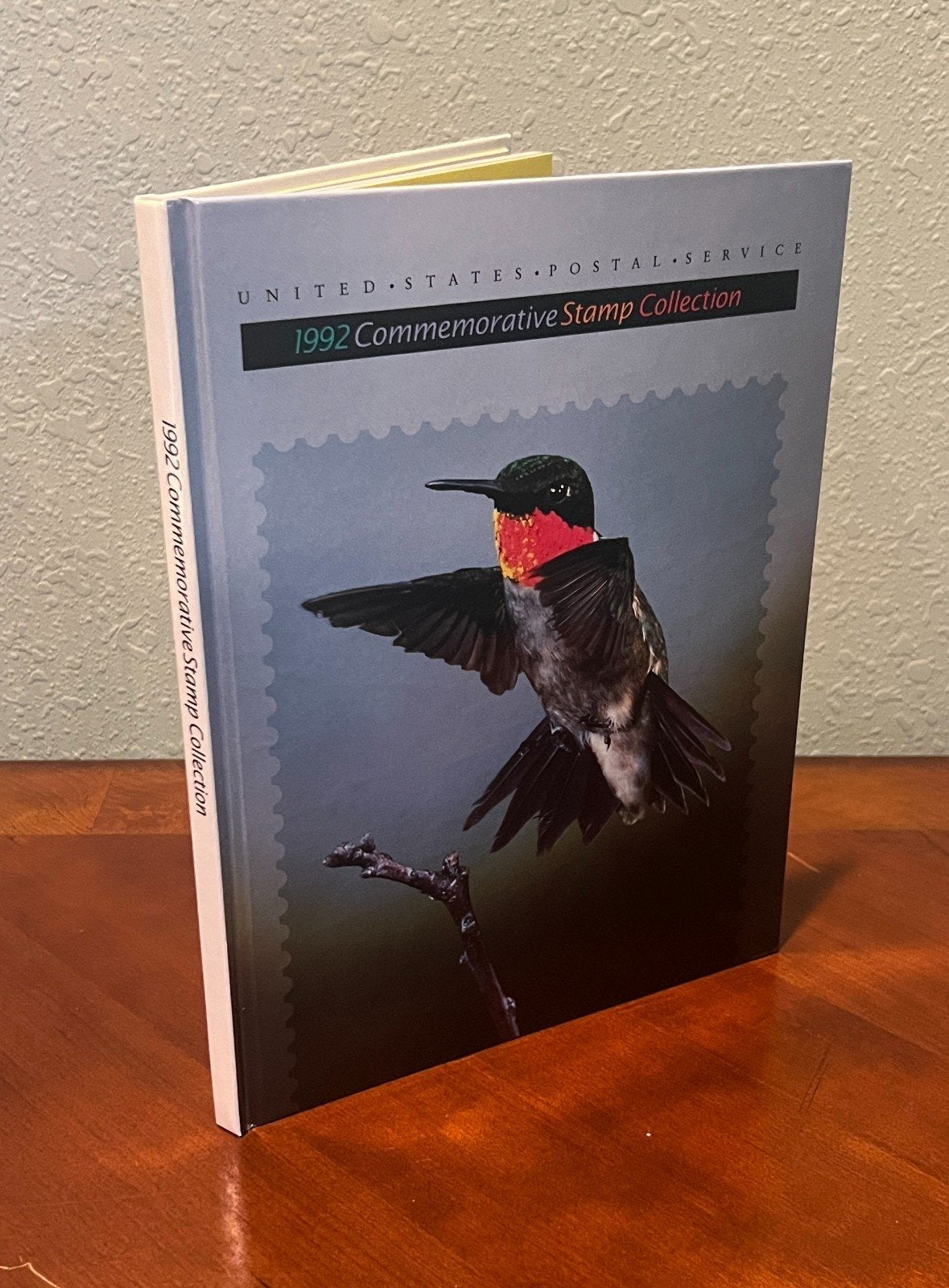 United States 1992 Commemorative Stamp Yearbook Hard Cover Mint Sets ZAYIX