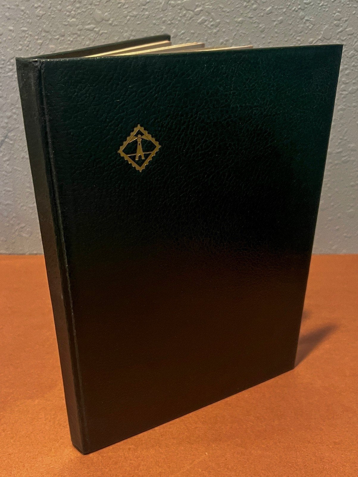 Australia Stamp Collection Lighthouse Stockbook Mint & Used ZAYIX