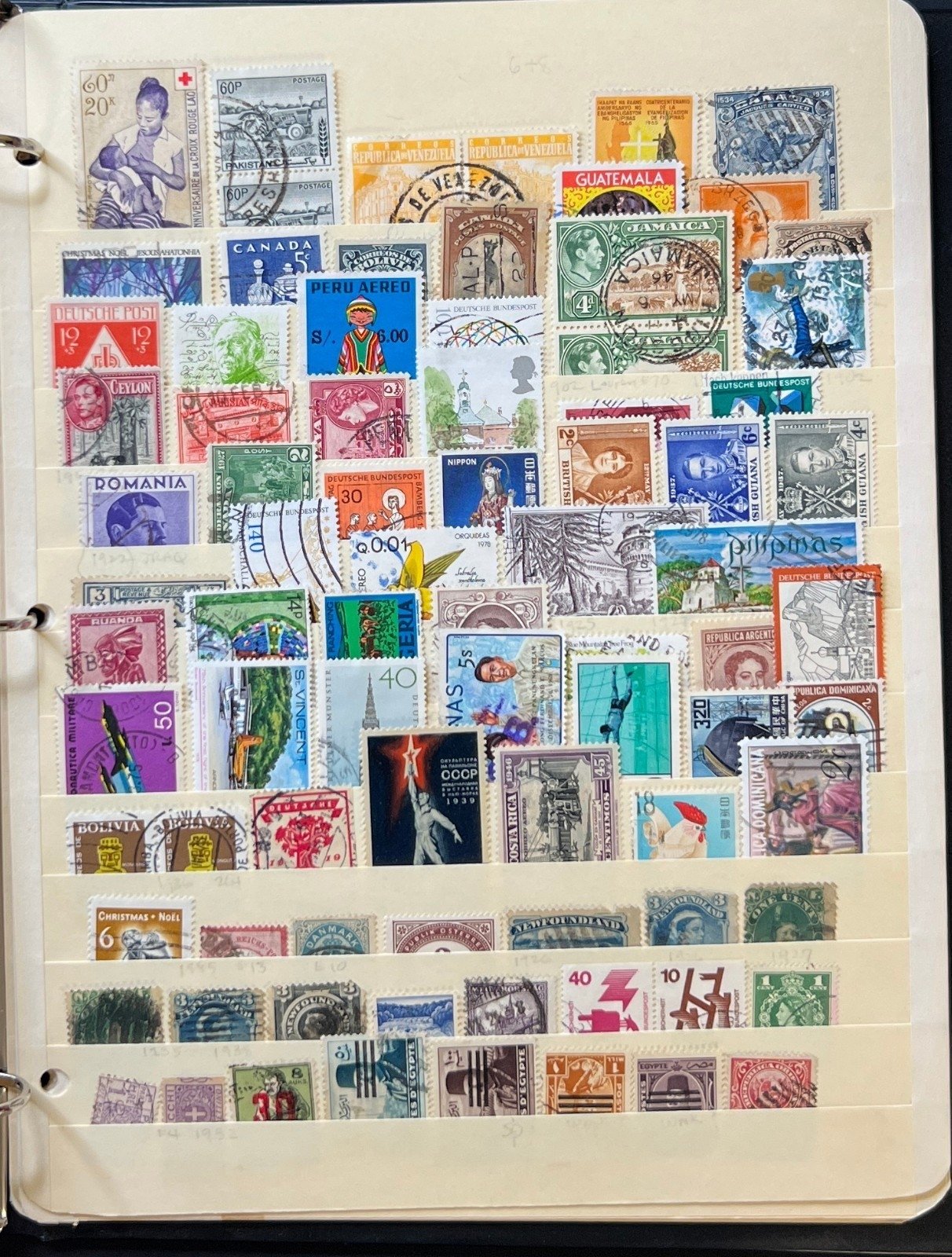World Wide Stamp Collection Stockbook Mint & Used Hundreds Of Stamps ZAYIX