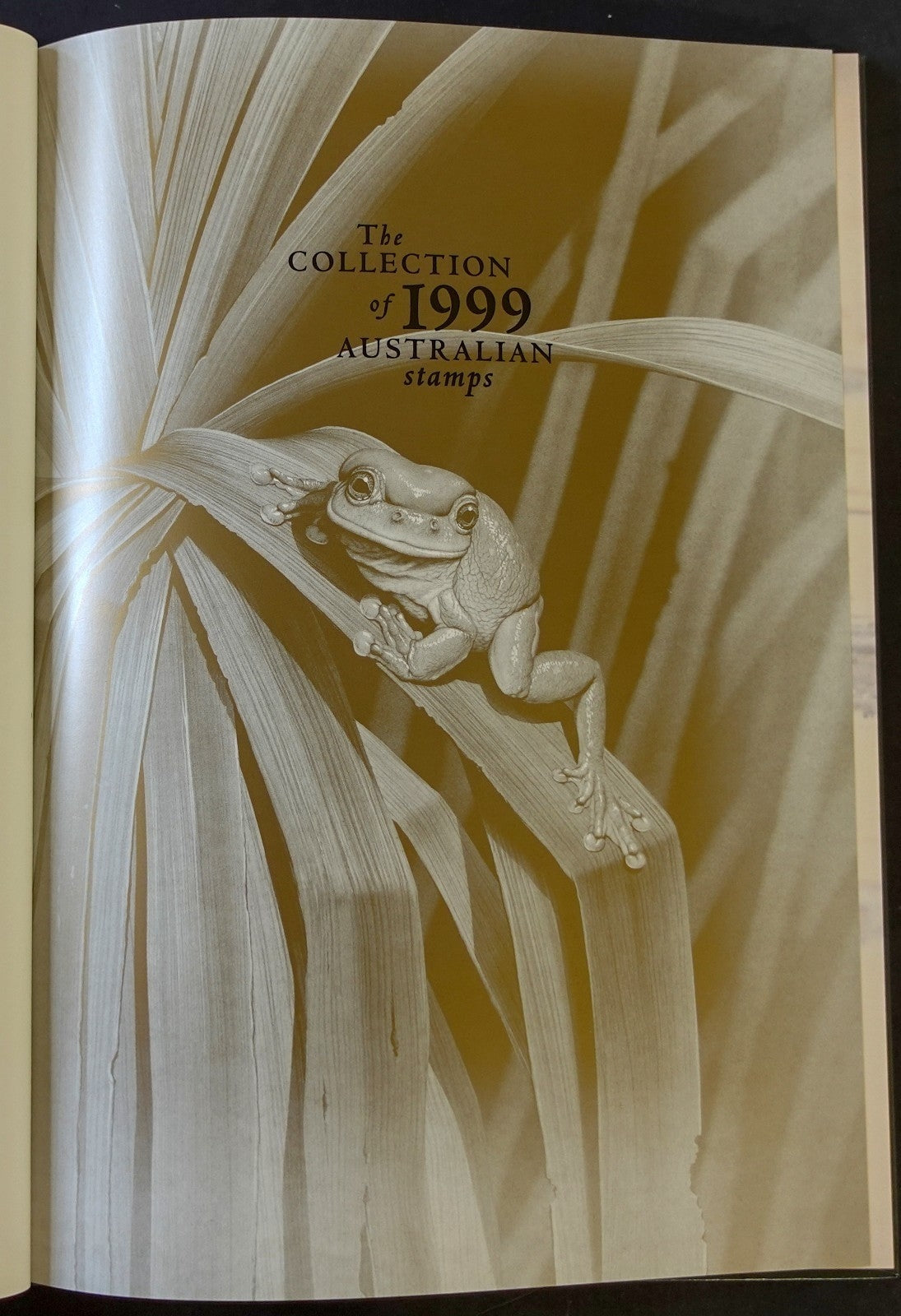Australia 1999 Yearbook (MNH) Collection Of Australian Stamps ZAYIX