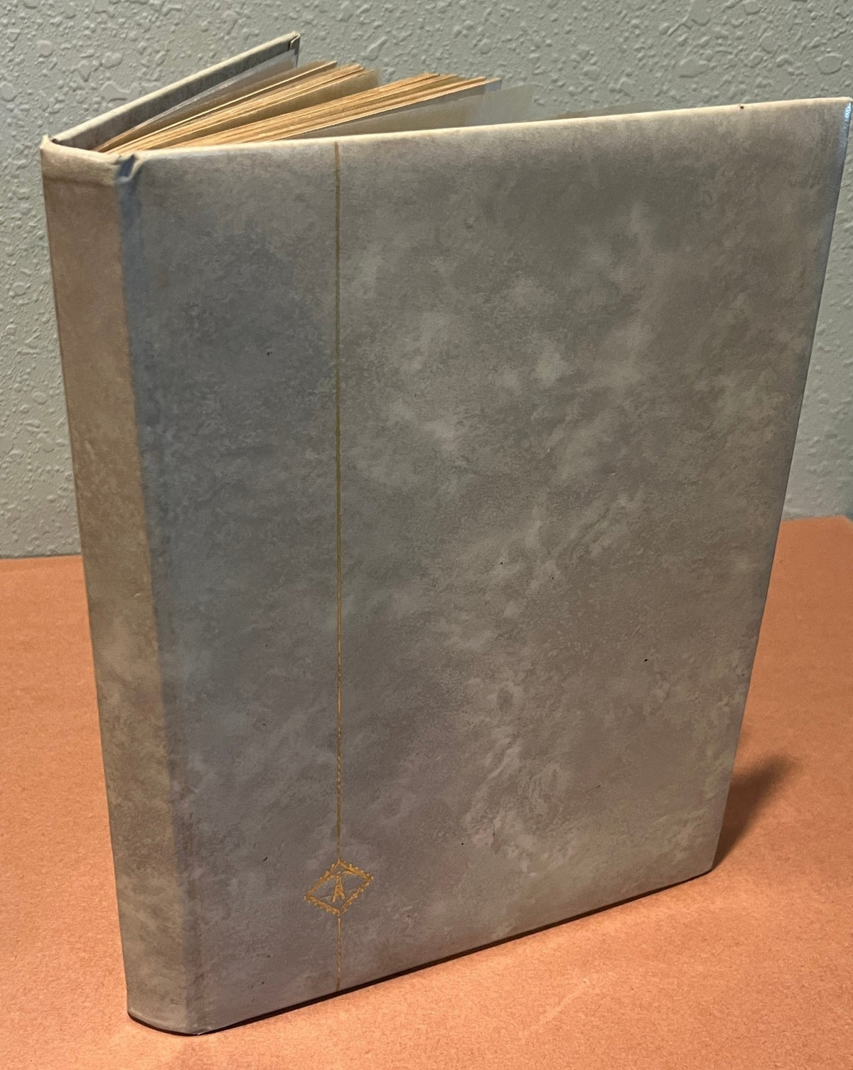 World Wide Stamp Collection Stockbook Mint & Used Estimated 3500 Stamps ZAYIX