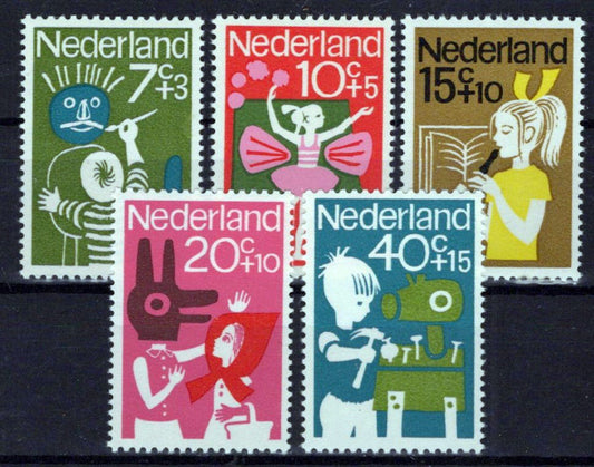 Netherlands B392-B396 MNH Semi-Postal Child Paintings Zayix Stamps 0225S0277M