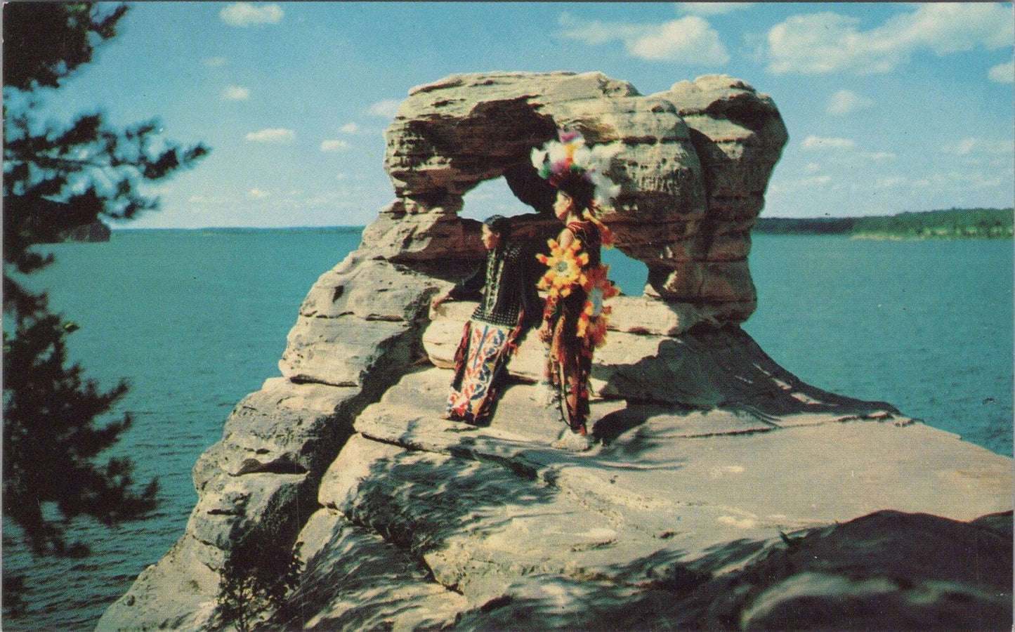 ZAYIX Postcard Demon's Anvil Wisconsin Dells Lake Shore 090222PC93