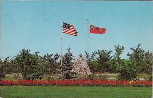 ZAYIX Postcard The Cairn & Flags of the US Showing Roses & Floral 090222PC66