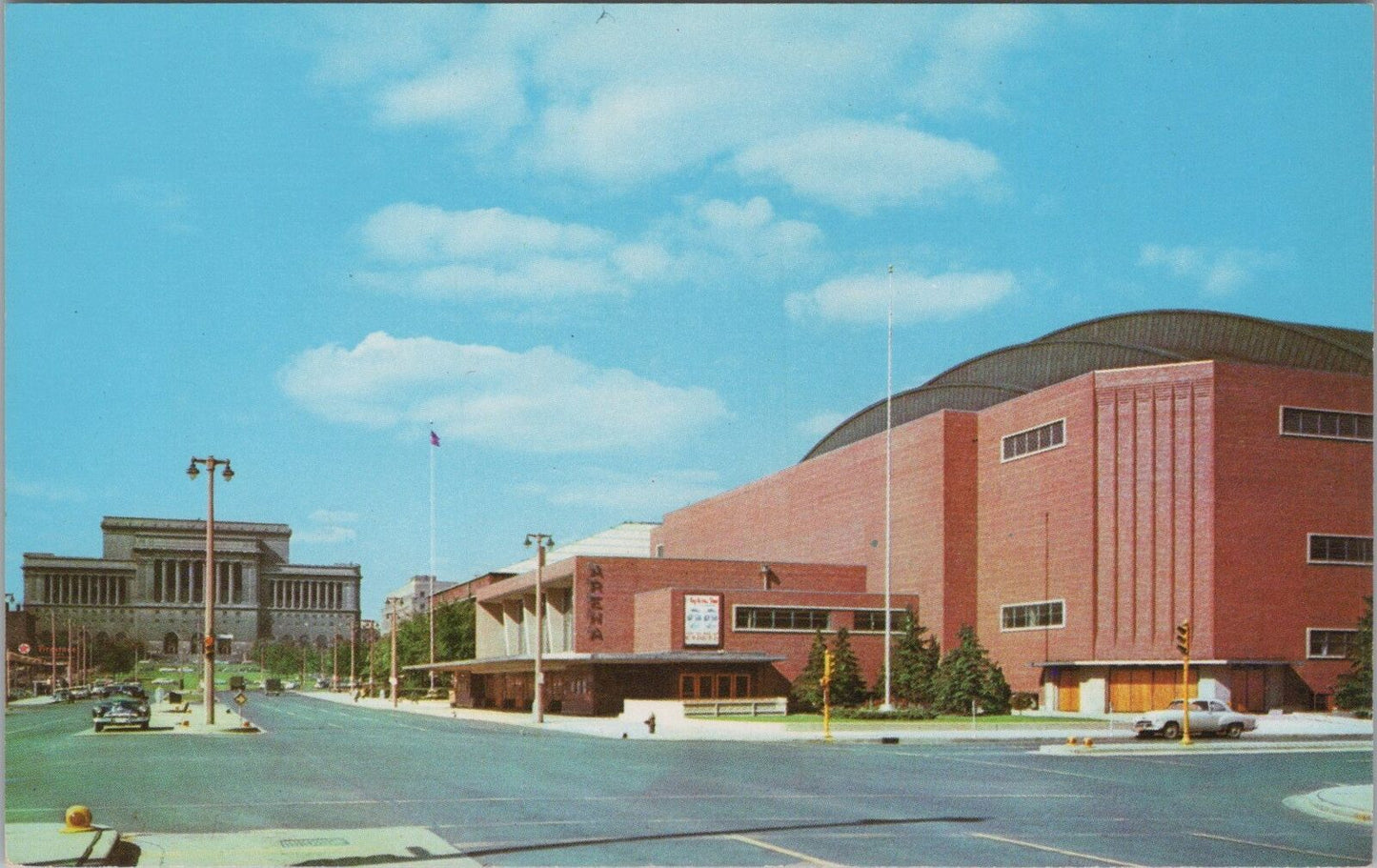 ZAYIX Milwaukee Arena Auditorium Sports Stadium vintage Postcard