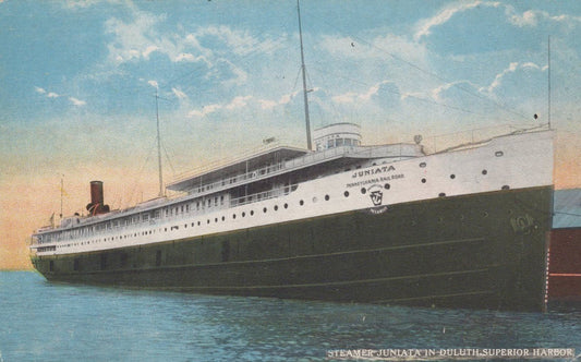 ZAYIX Postcard Great Lakes Steamer SS Juanita in Duluth Superior Harbor Dock