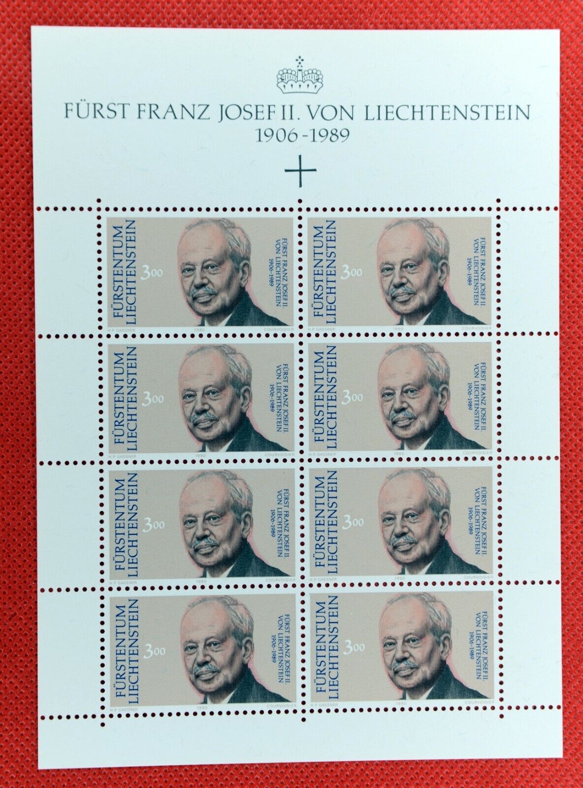ZAYIX - 1990 Liechtenstein 928-929 MNH miniature sheets - royalty 0209-1532-A47
