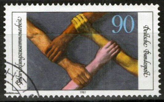 ZAYIX - Germany 1356 Used Third World Development - Hands 113022S98M