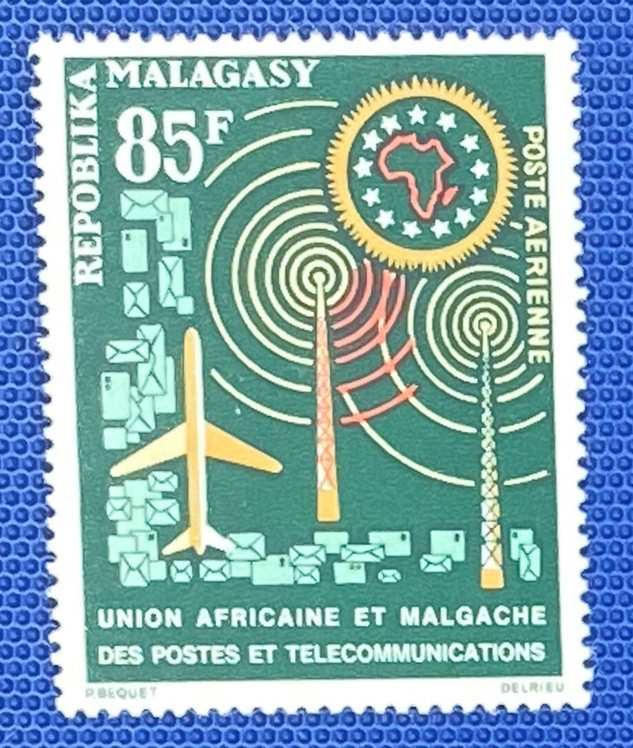 Malagasy C75 MH 1963 Communications Air Mail ZAYIX 020422S38