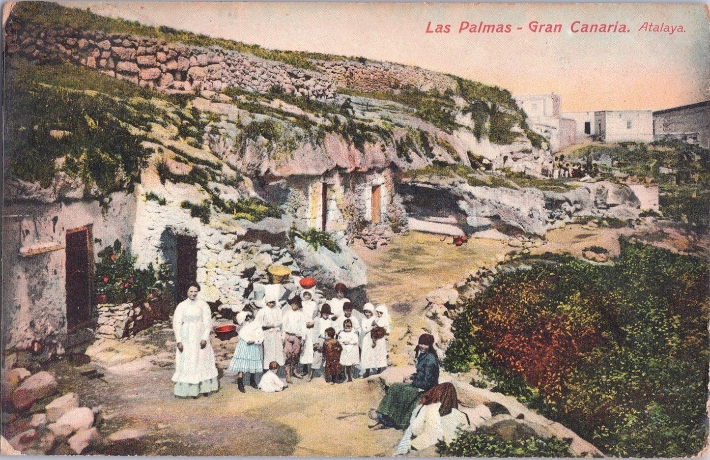 Women & Children Las Palmas Atalaya pottery district, Canaries ZAYIX 060522SM113
