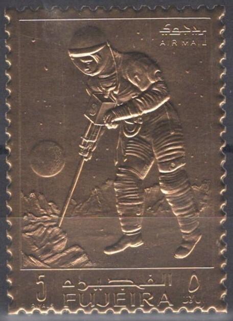 Fujeira A 398 A MNH Embossed Gold Paper Space Astronaut ZAYIX 042523S27