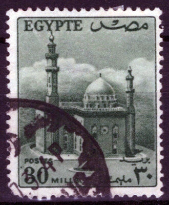Egypt 331 Used 30m dull grn Architecture Mosque of Sultan Hassan ZAYIX 013123S72